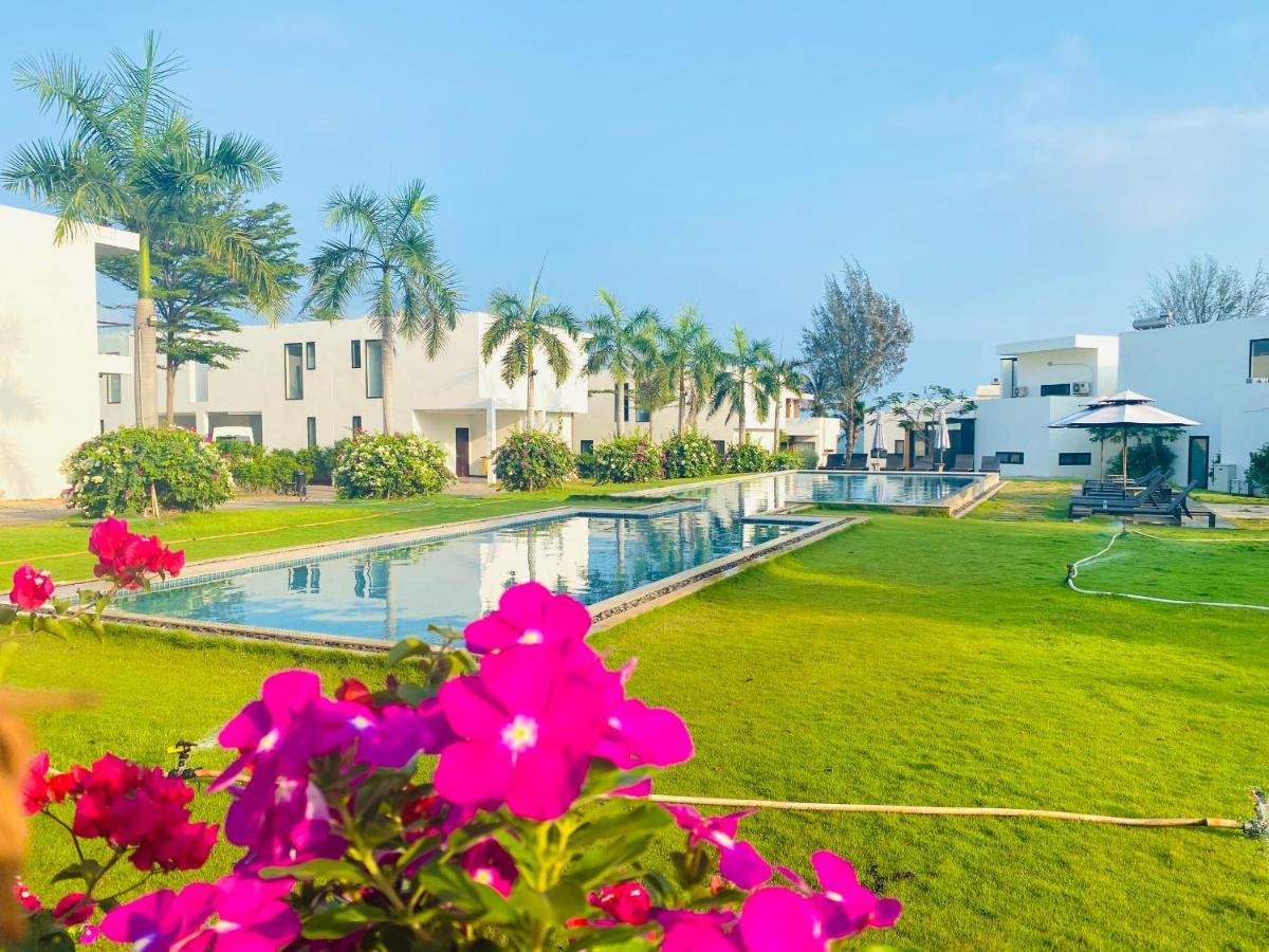 Biet Thu Mat Tien Bien Saint Simeon Resort Vung Tau Exterior photo